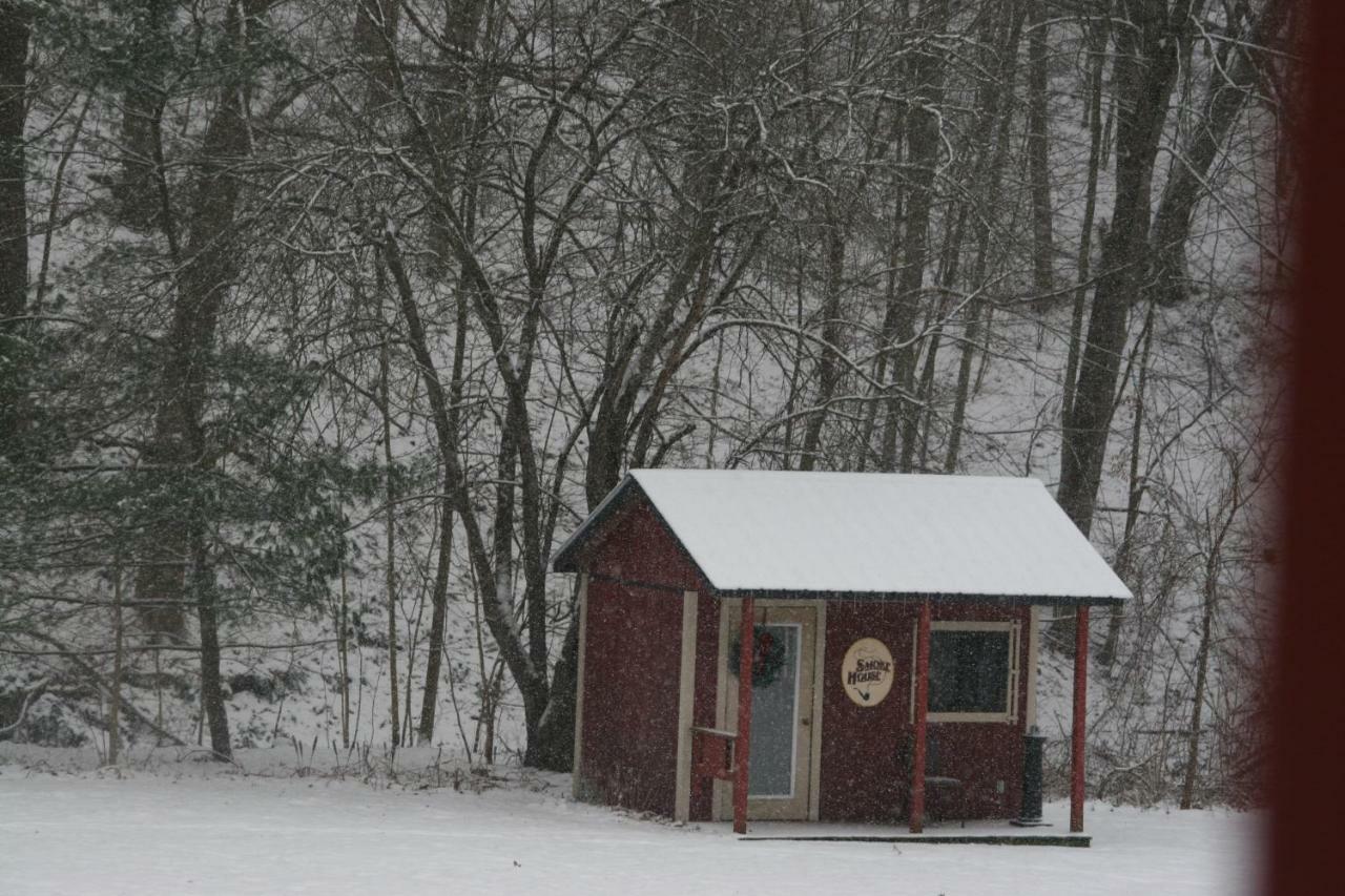 The Barn Inn Bed And Breakfast Millersburg Bagian luar foto